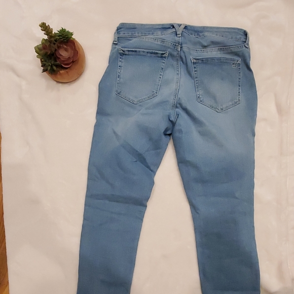 Jessica Simpson Rolled Crop Skinny Jeans - Picture 2 of 6